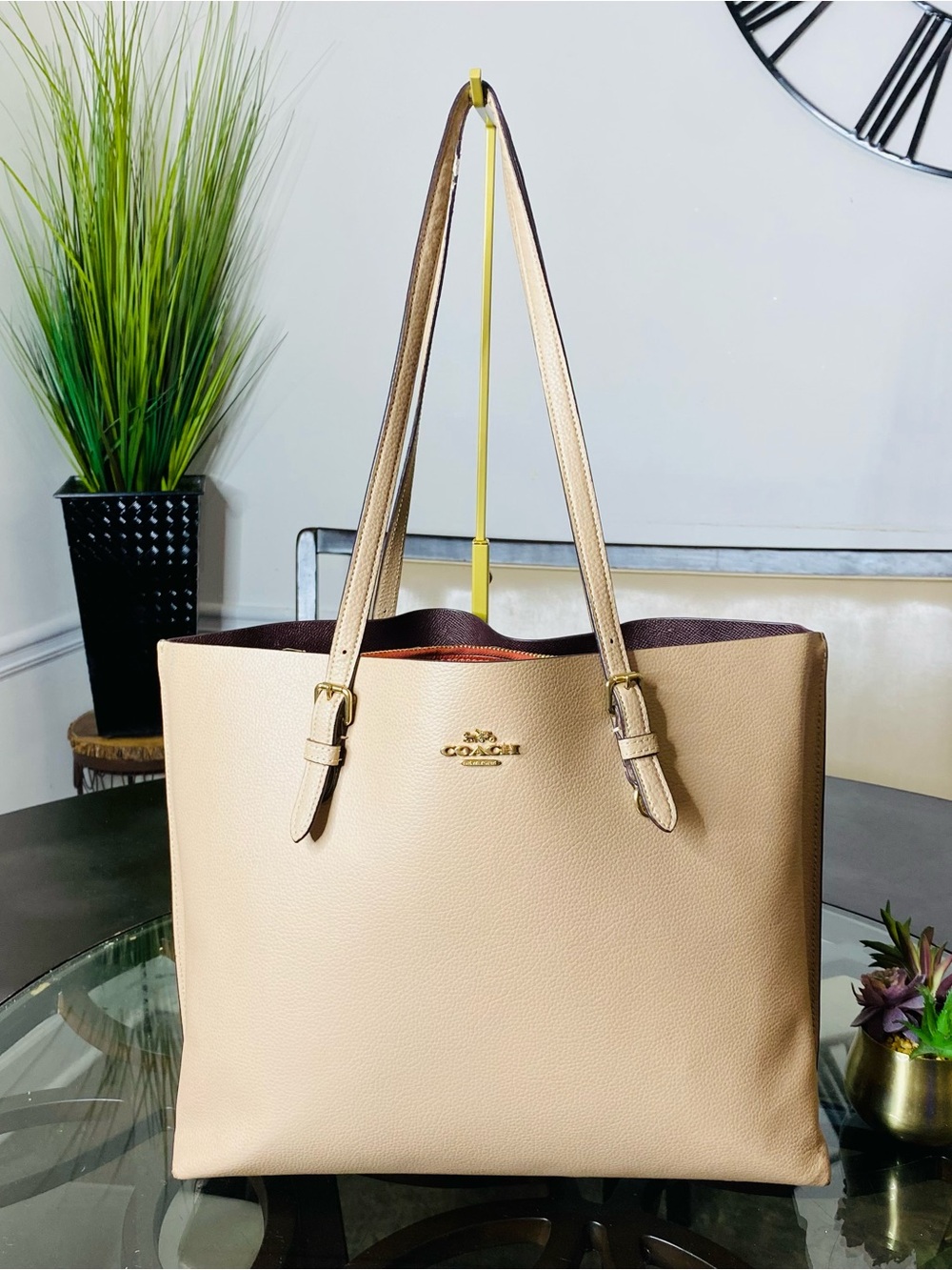 Coach Mollie Tote 25 Beige Pebble Leather Handbag Gold Hardware C4084